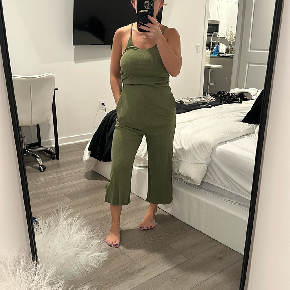 RVCA green jumper